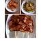 煎三文鱼，豆腐辣白菜炒土豆片，芹菜炒土豆片